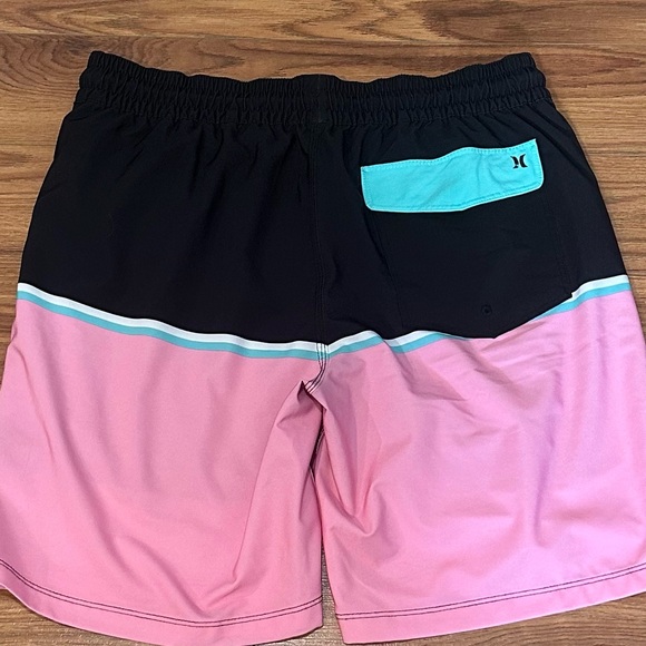 Hurley Men’s Color Block Swim Trunks - Picture 6 of 9